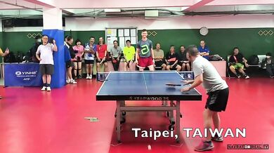 Pěkný úder v ping-pongu