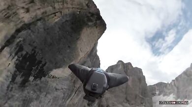 Parádní wingsuit #17