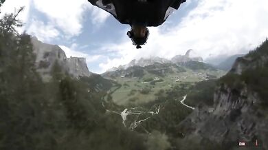 Parádní wingsuit #17
