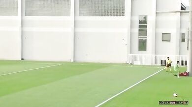 Fotbalista vs. sloup