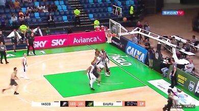 Povedený závěr basketbalového zápasu