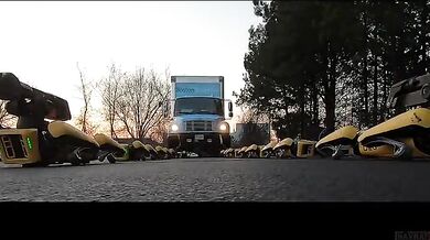 Roboti vs. nákladní vůz