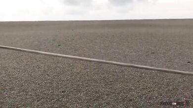 Sopečná pemza na hladině