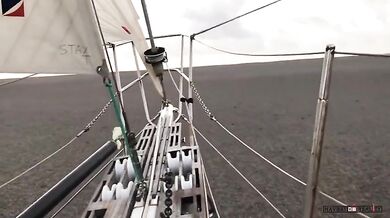 Sopečná pemza na hladině