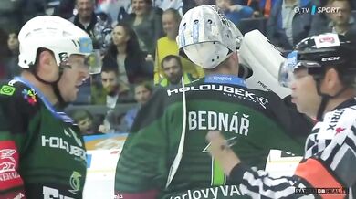 Komunikace hokejových rozhodčích