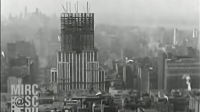 Výstavba mrakodrapu v roce 1930