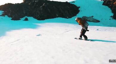 Extreme Snowboarding