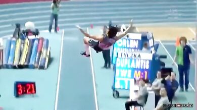 Světový rekord ve skoku o tyči